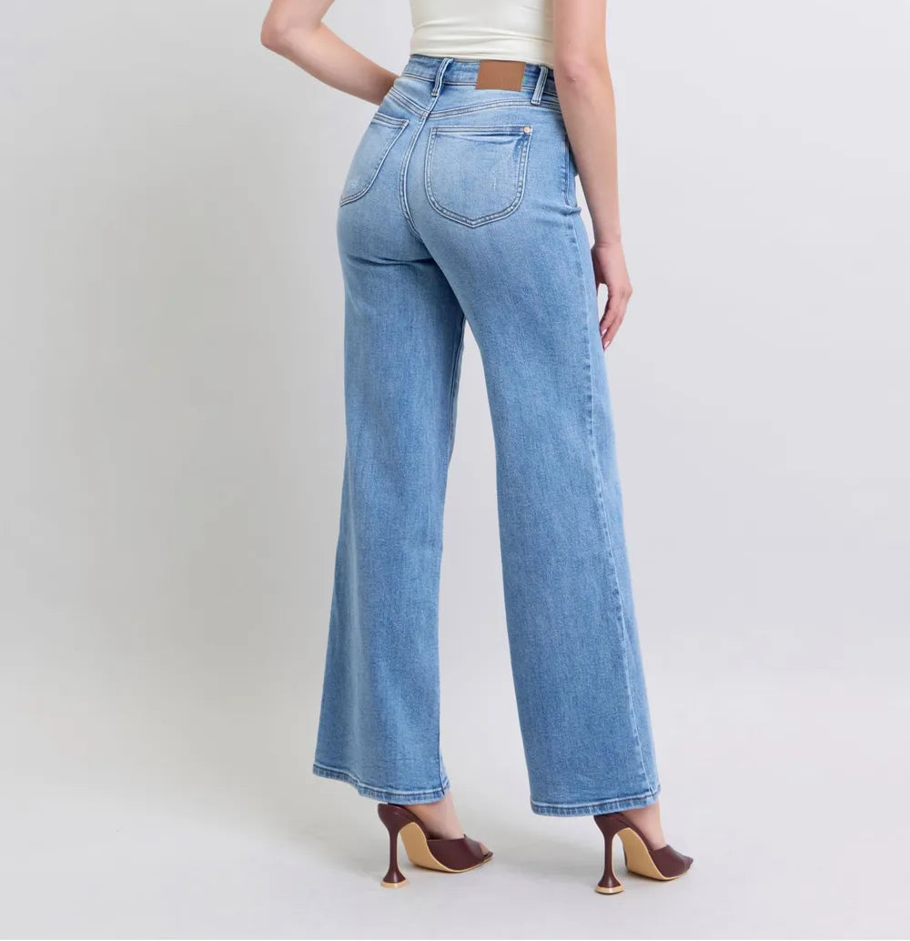 23ac25c7-bca3-4944-b426-19f566ffaa9b-Max