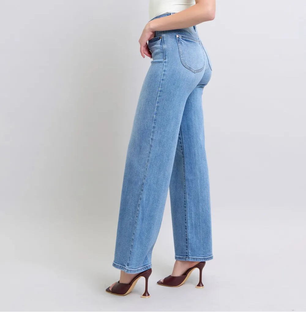 4b6d9b6b-daa8-41a2-bd47-7fe714d467cf-Max