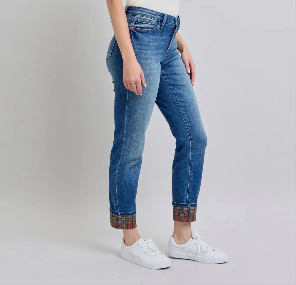 67471ea0-e099-47b5-a22c-616221eb0fee-Max