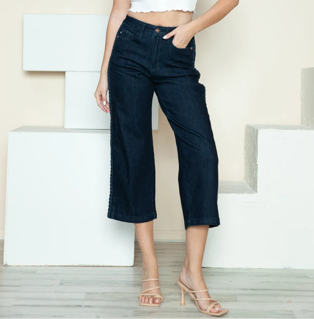 6a9d7c61-e9ee-4ec1-94a3-6f5214ec6013-Max