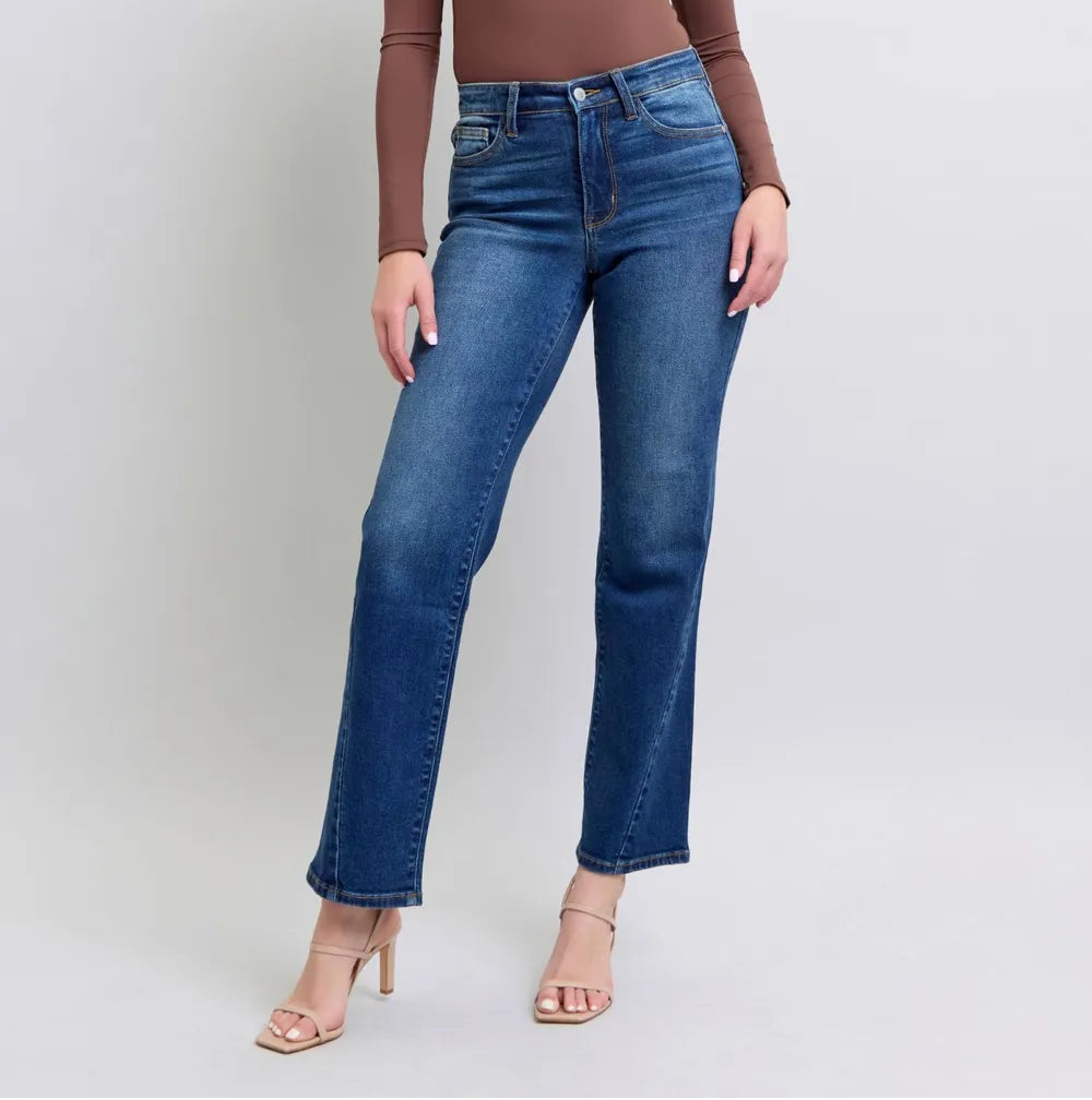 c04babb9-e143-48d1-b3fd-f0a2a39a477c-Max