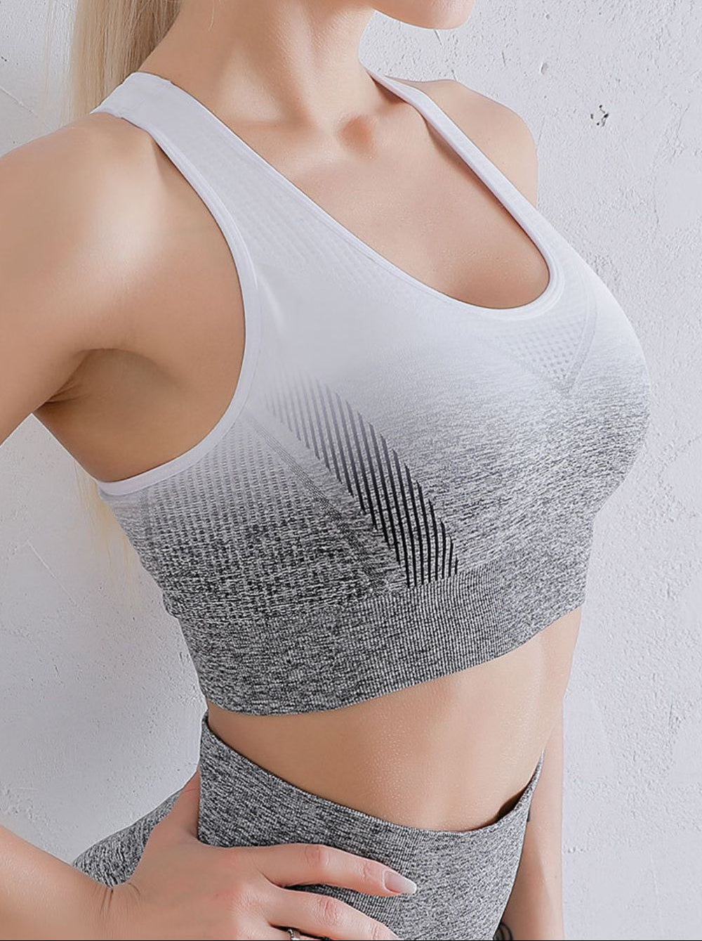 c09263330f1e45ad8ef551d0ee798403-Max