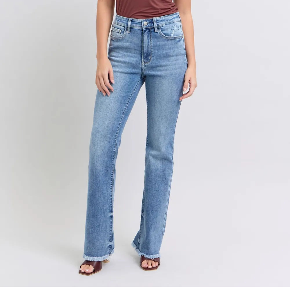 c96bdf06-f4de-43bd-9434-9863230d9576-Max