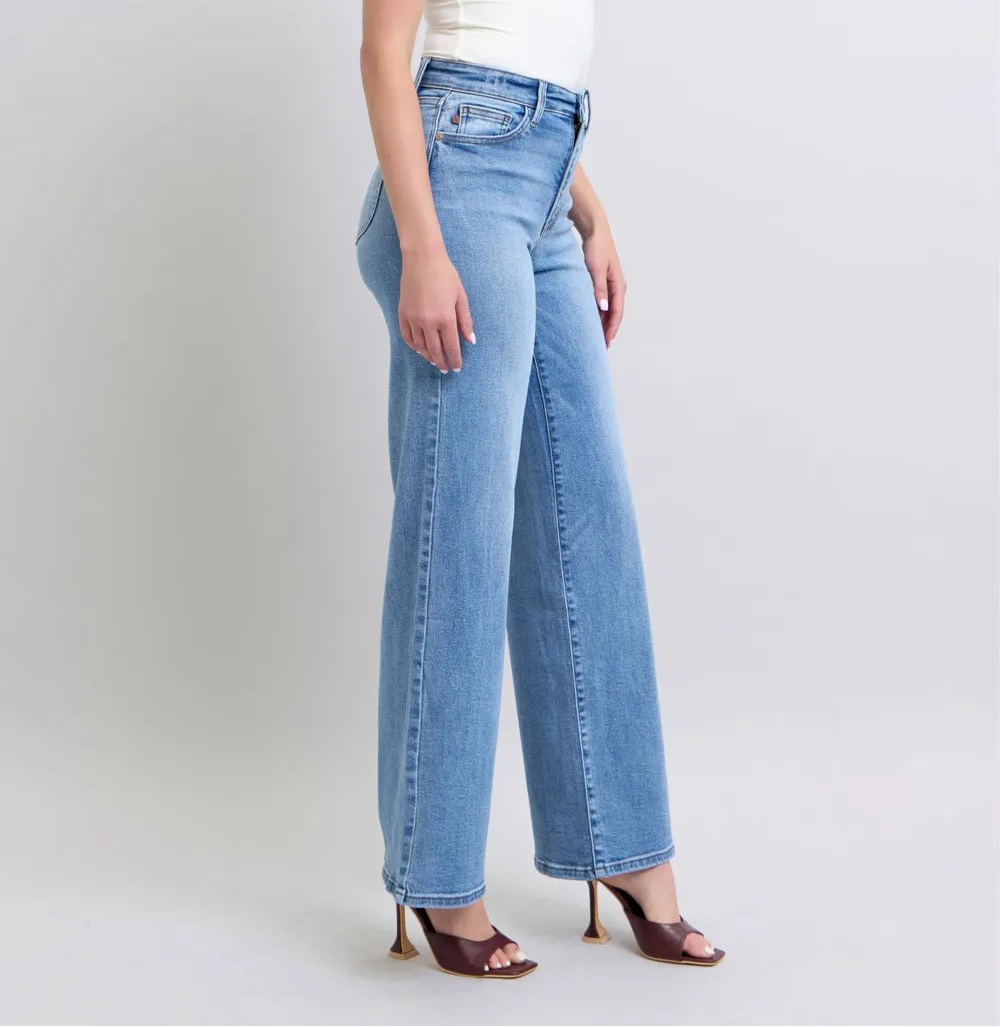 f3cc693d-56d2-41ed-92be-6a8bdc1207bd-Max