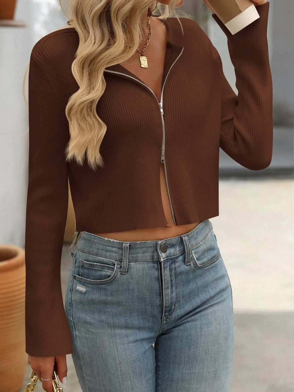 f4697abf-68d8-476c-b14c-e8987d618f5e-Max